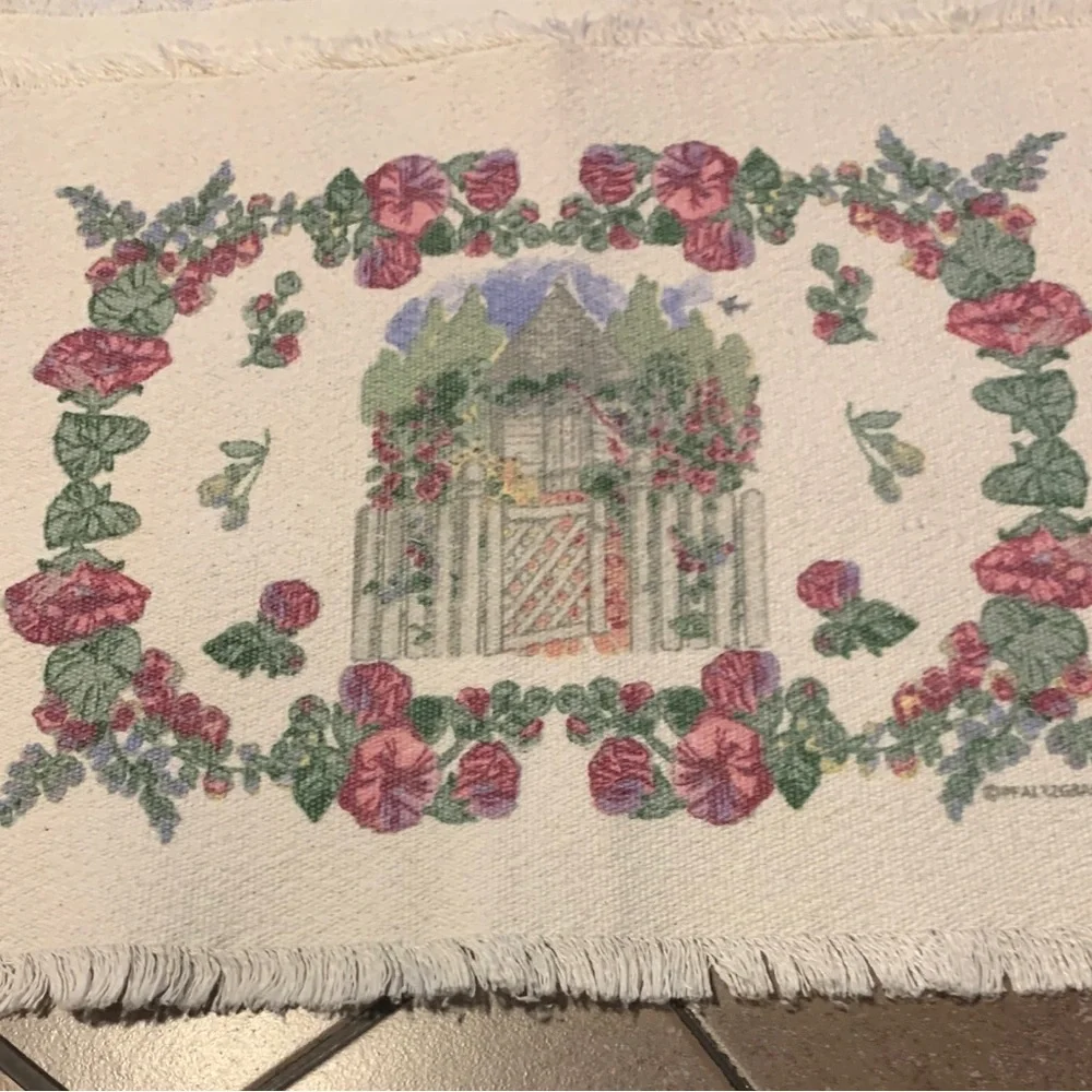 Pfaltzcraft Floral Tapestry 7 Placemats. Set of 7. Cottage scene. Great conditio